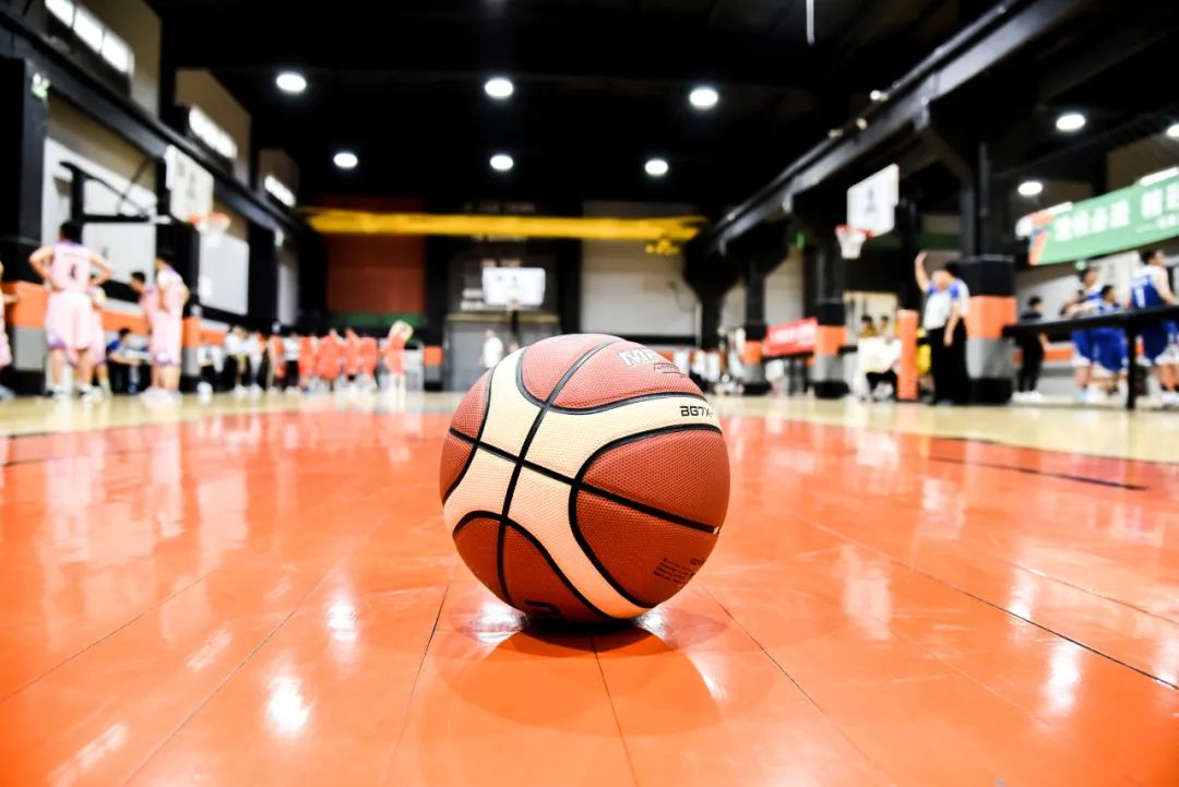 70年丨以篮球之名 书热血华章 集团公司《向上吧 乐鱼·网页版「中国」官方网站》2023年职工篮球比赛圆满闭幕(图1) 图片